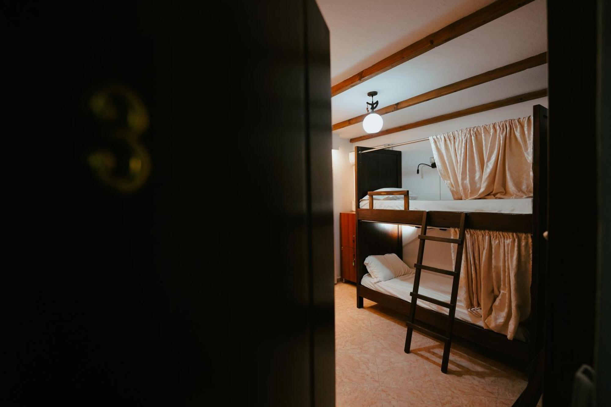 Maya Hostel Berat Luaran gambar